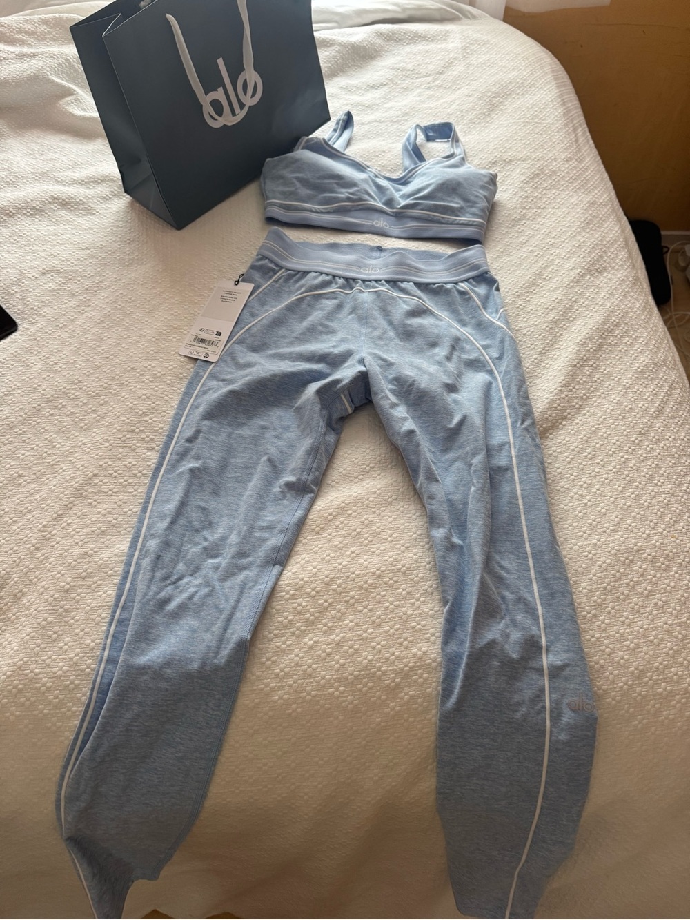 ALO Yoga Pale Blue Seam-Accent Sports Bra & Leggings Set